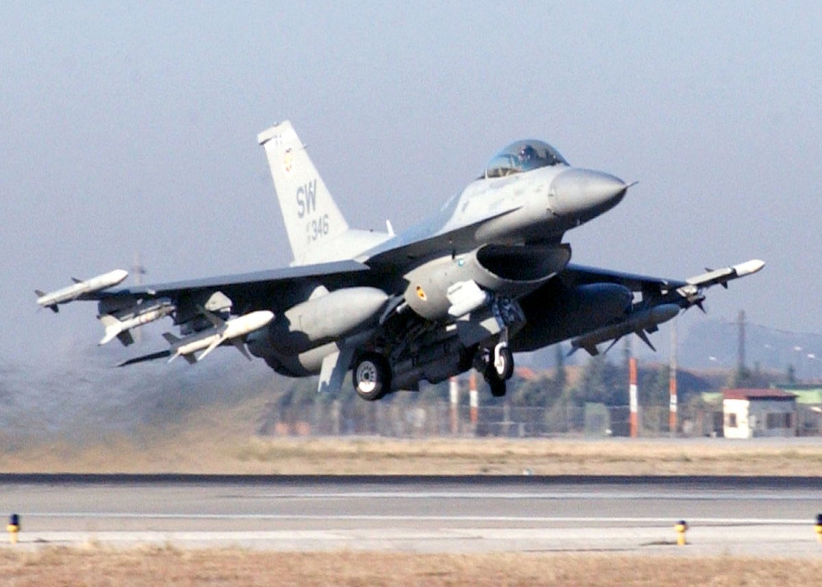 F-16_CJ_Fighting_Falcon.jpg