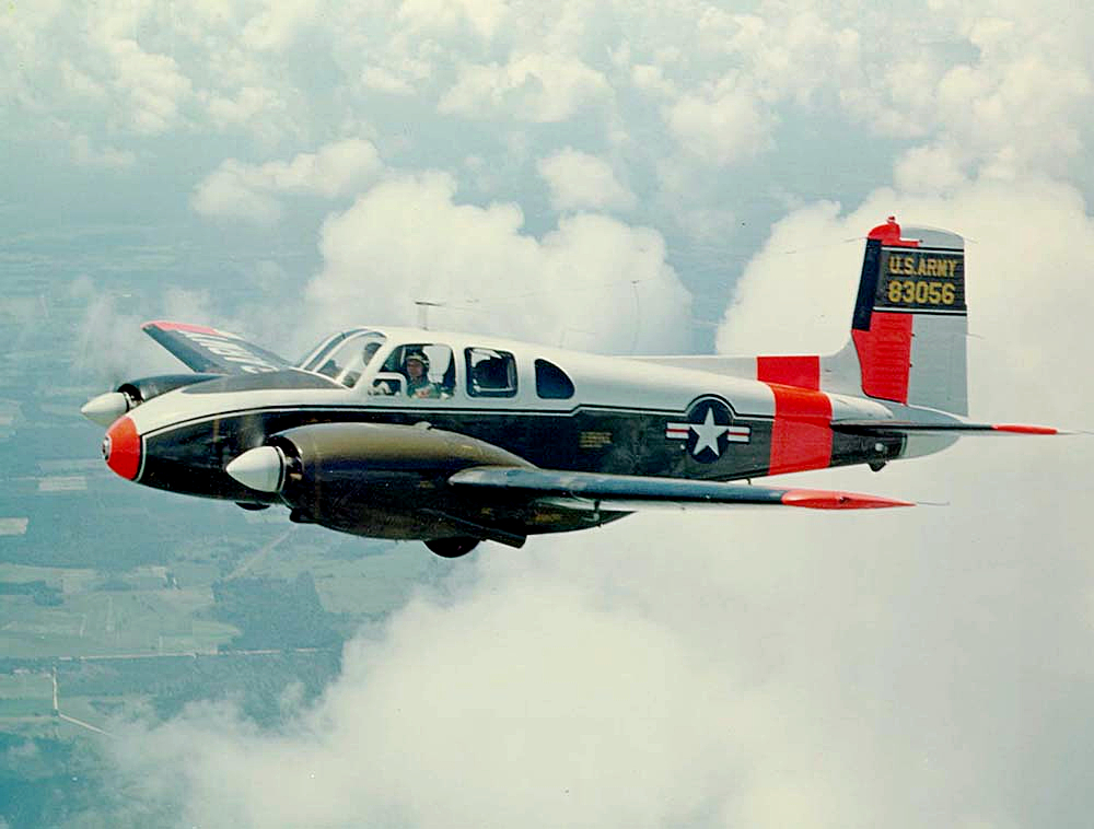 Beechcraft_U-8D_Seminole_US_Army_in_flight.jpg