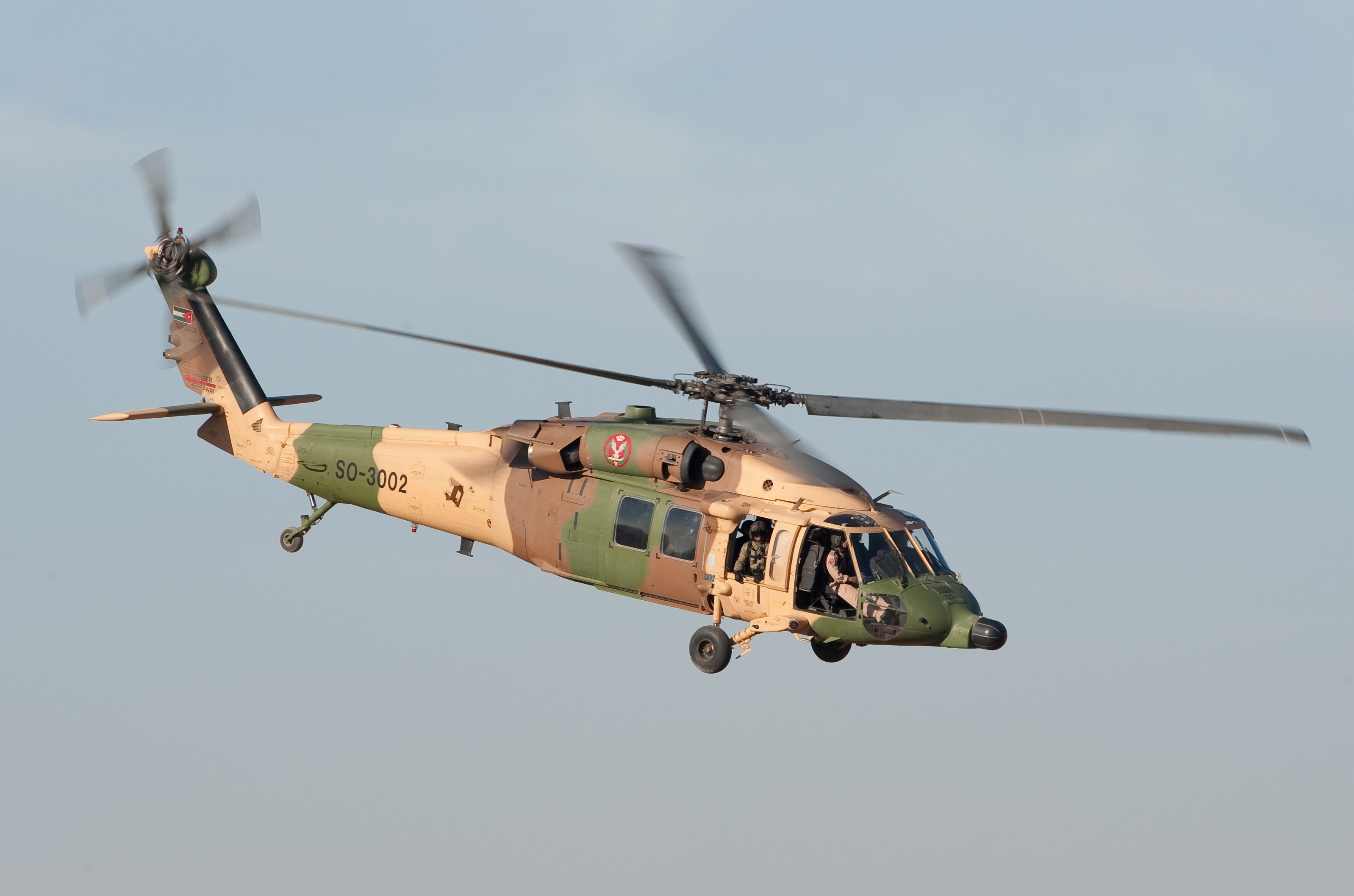 Jordanian_Air_Force_UH-60_Black_Hawk_helicopter.jpg