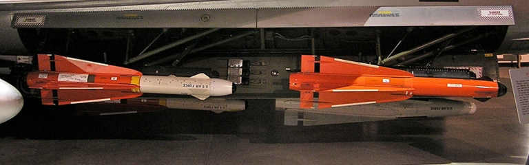 AIM-4D+AIM-4A-F-102A-2S.jpg