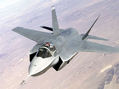 F-35+fighter+over+land.jpg