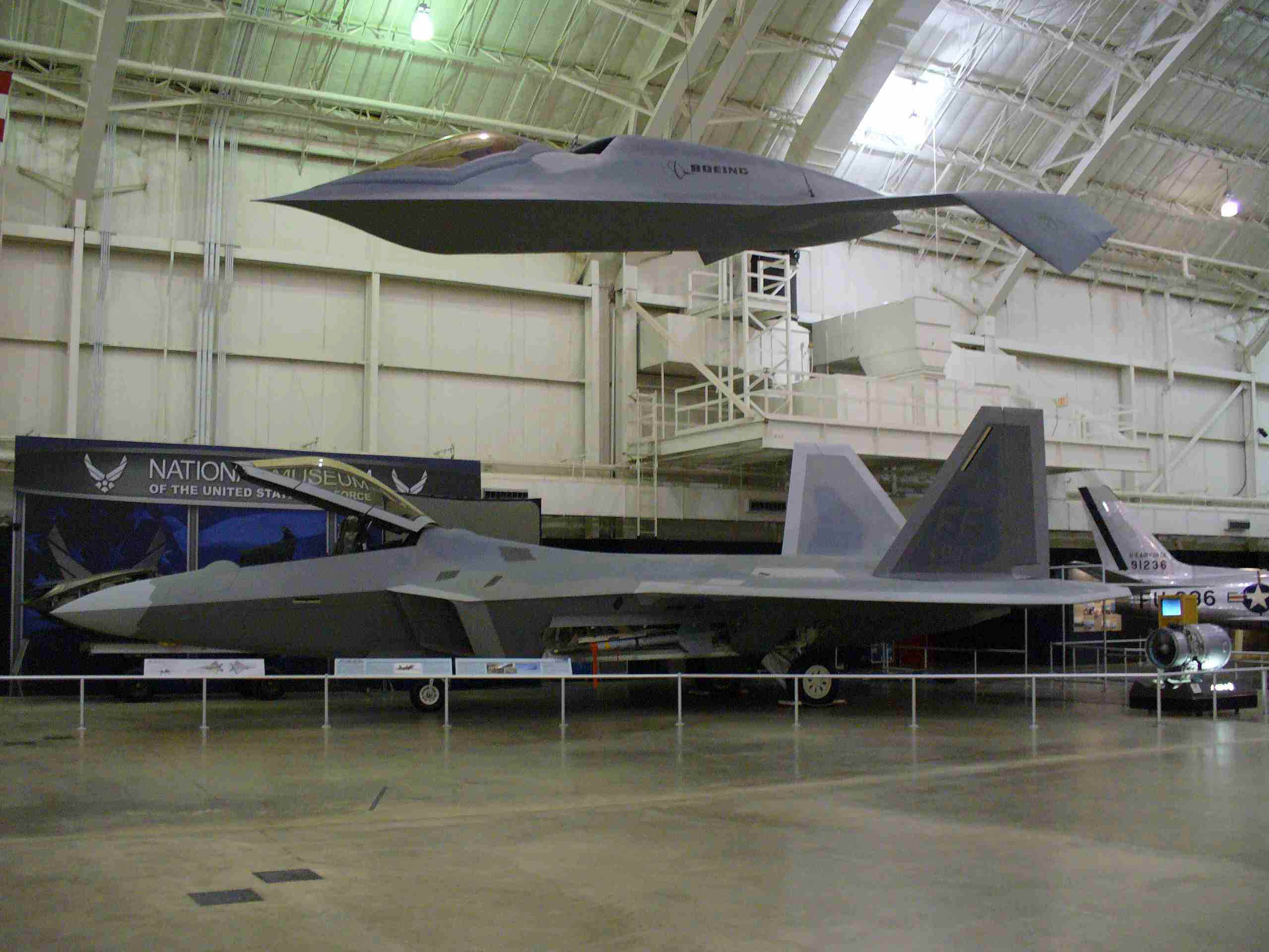 USAF_Museum_1_F22_UAV.JPG