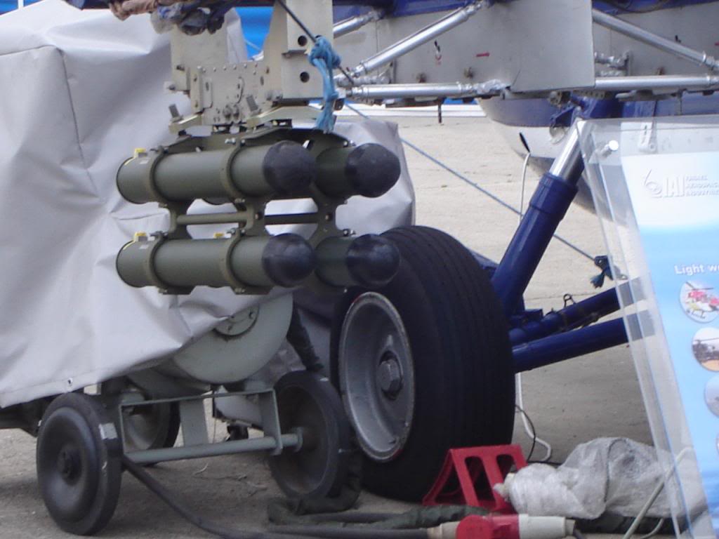 LAHAT_missiles_mounted_on_helicopter_closeup_zps6253320e.jpg