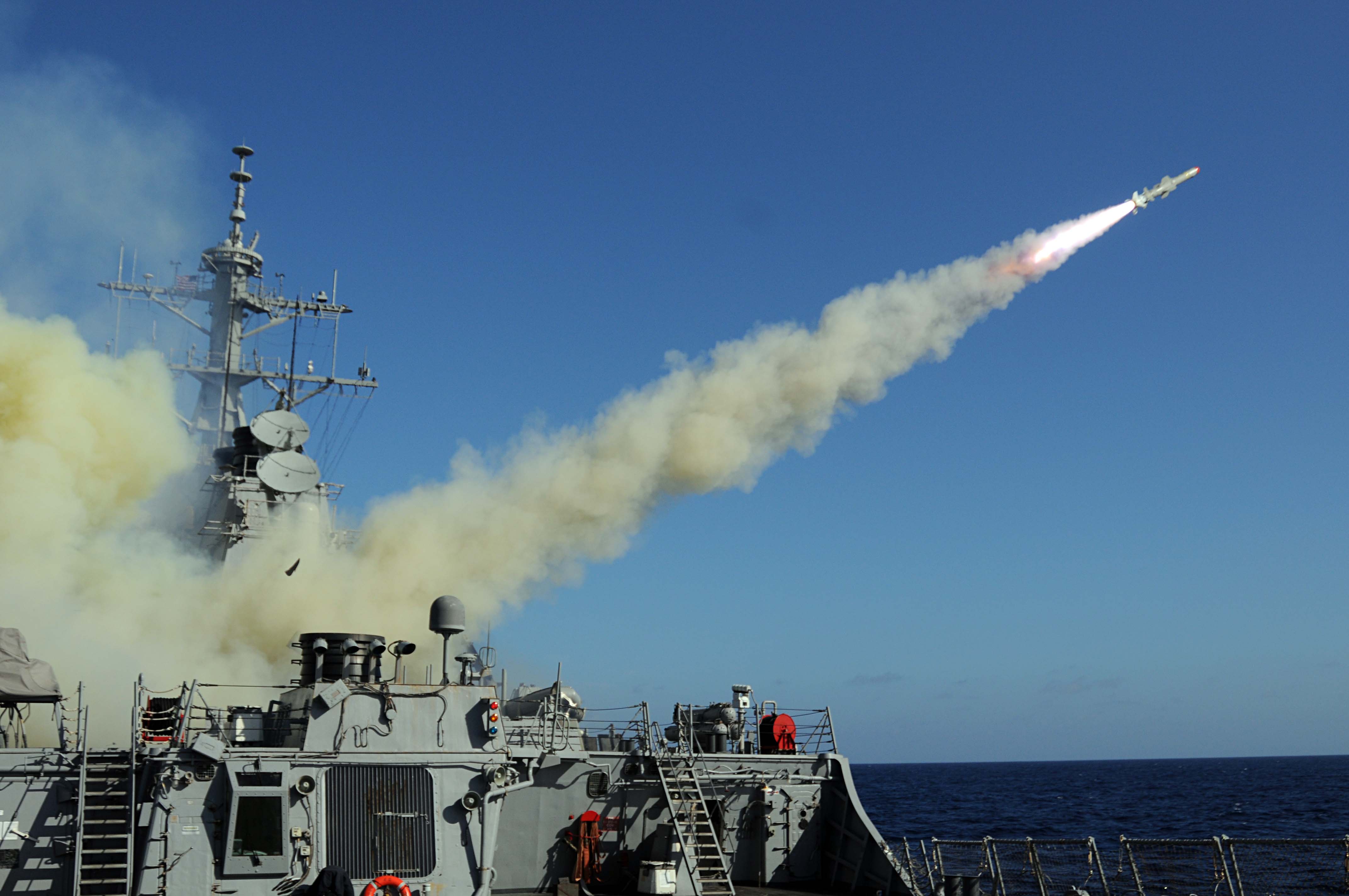 US_Navy_101027-N-1854W-010_he_guided-missile_destroyer_USS_Mitscher_(DDG_57)_launches_a_Harpoon_anti-ship_missile_at_the_ex-USNS_Saturn_during_a_si.jpg