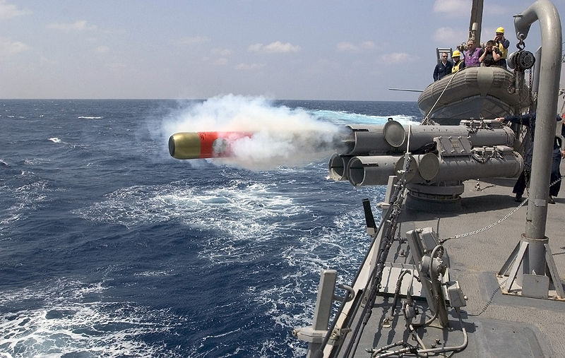 800px-MK46_torpedo_launch.jpg