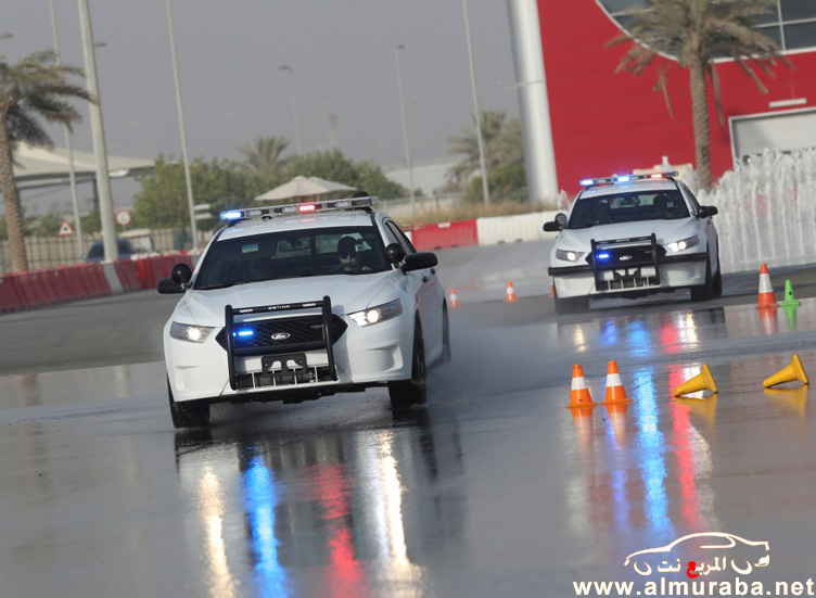 Ford-Taurus-Police-Interceptor-at-Yas-Marina-Abu-Dhabi-5-.jpg
