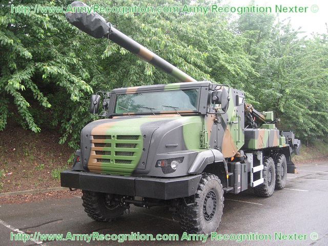 Caesar_cabin_Mk2_wheeled_self-propelled_howitzer_truck_Nexter_France_French_640_002.jpg