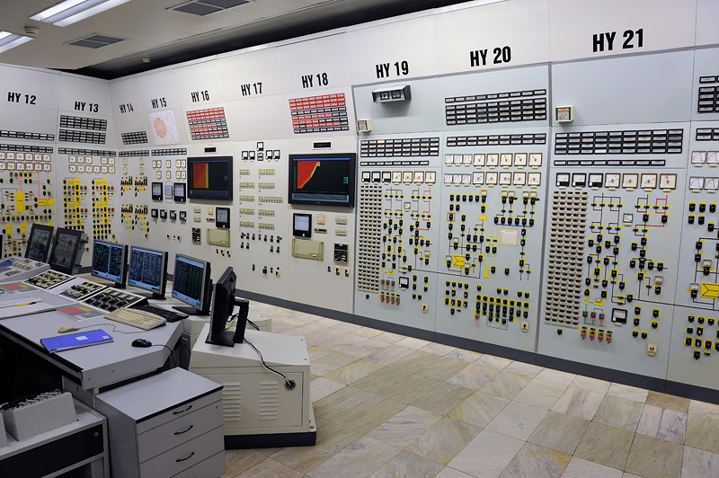 Kozloduy_Nuclear_Power_Plant_-_Control_Room_of_Unit_5.jpg