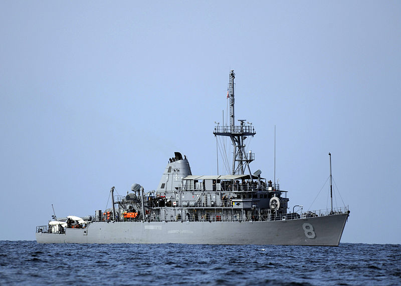800px-US_Navy_101119-N-6266K-015_The_Avenger-class_mine_countermeasures_ship_USS_Scout_%28MCM_8%29_maneuvers_in_the_Strait_of_Hormuz_during_joint_mine_counte.jpg