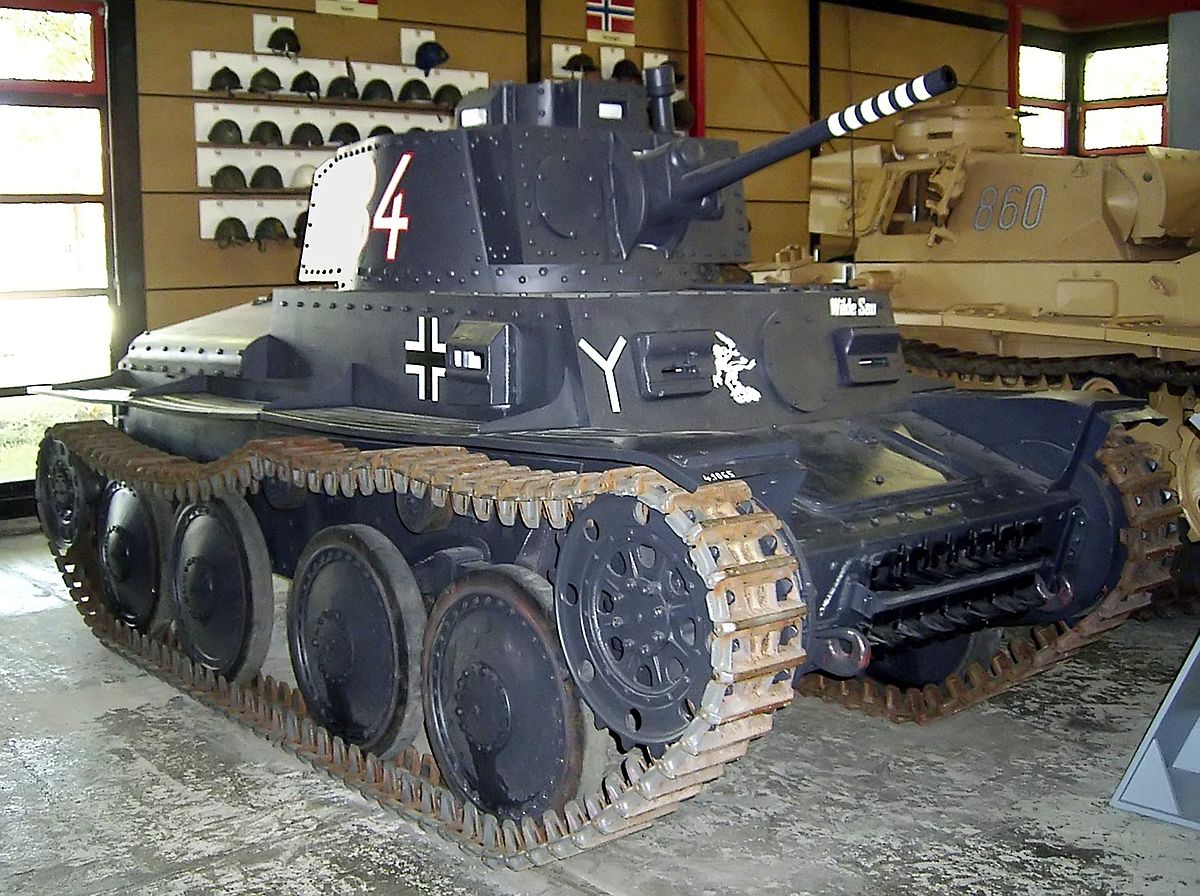1200px-Panzer_38%28t%29_Ausf._S.jpg