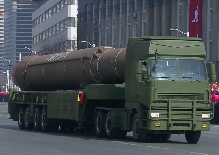 Hwasong-14_ICBM_on_6x6_truck_transporter_and_trailer_North_Korea_army_military_parade_February_2018_925_002.jpg