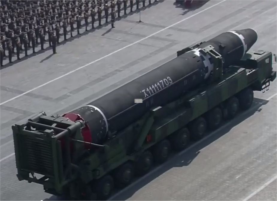 Hwasong-15_KN-22_ICBM_InterVontinental_Ballistic_Missile_on_9_axles_truck_North_Korea_army_military_parade_February_2018_925_002.jpg
