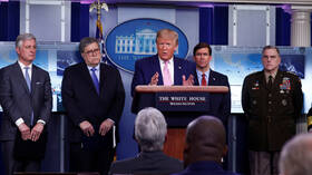 الولايات المتحدة تحرك سفنا حربية باتجاه فنزويلا الولايات المتحدة تحرك سفنا حربية باتجاه فنزويلا