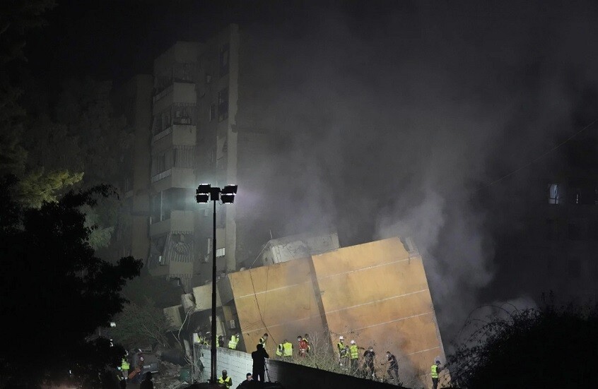 آثار الغارة الإسرائيلية على الضاحية الجنوبية لبيروت آثار الغارة الإسرائيلية على الضاحية الجنوبية لبيروت