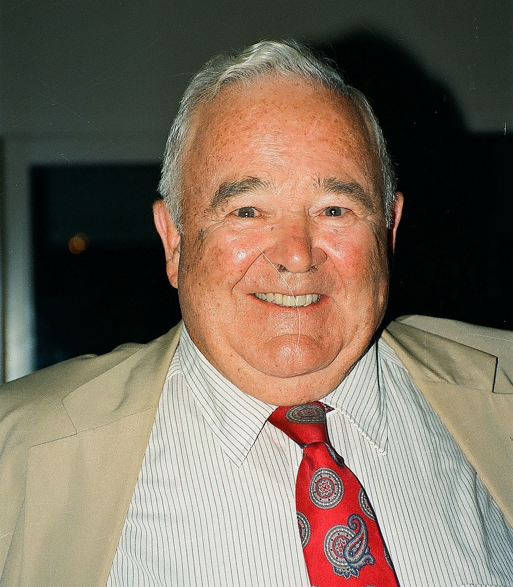 9والقاذفة الثانية تحت اسم الفنان الكبير، كانت بقيادة الرائد تشارلز دبليو سويني Charles W. Sweeney والذي حمل القنبلة بطائرته وهو الآخر قد عمّر ومات عام 2004  9والقاذفة الثانية تحت اسم الفنان الكبير، كانت بقيادة الرائد تشارلز دبليو سويني Charles W. Sweeney والذي حمل القنبلة بطائرته وهو الآخر قد عمّر ومات عام 2004