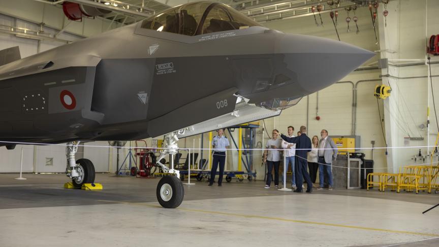 المغرب أول دولة عربية إفريقية تحصل على مقاتلات إف-35 بدعم إسرائيلي المغرب أول دولة عربية إفريقية تحصل على مقاتلات إف-35 بدعم إسرائيلي