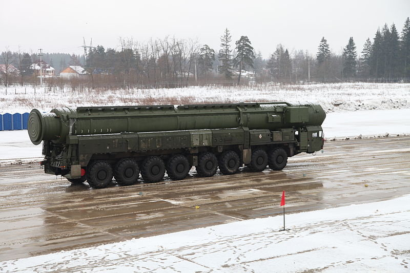 800px-RT-2PM2_Topol-M-37.jpg