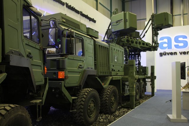 Impressive_KORAL_Land_Based_Radar_Electronic_Warfare_System_on_aselsan_booth_at_IDEF_2015_640_001.jpg