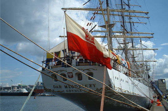 dar-mlodziezy-884171.jpg