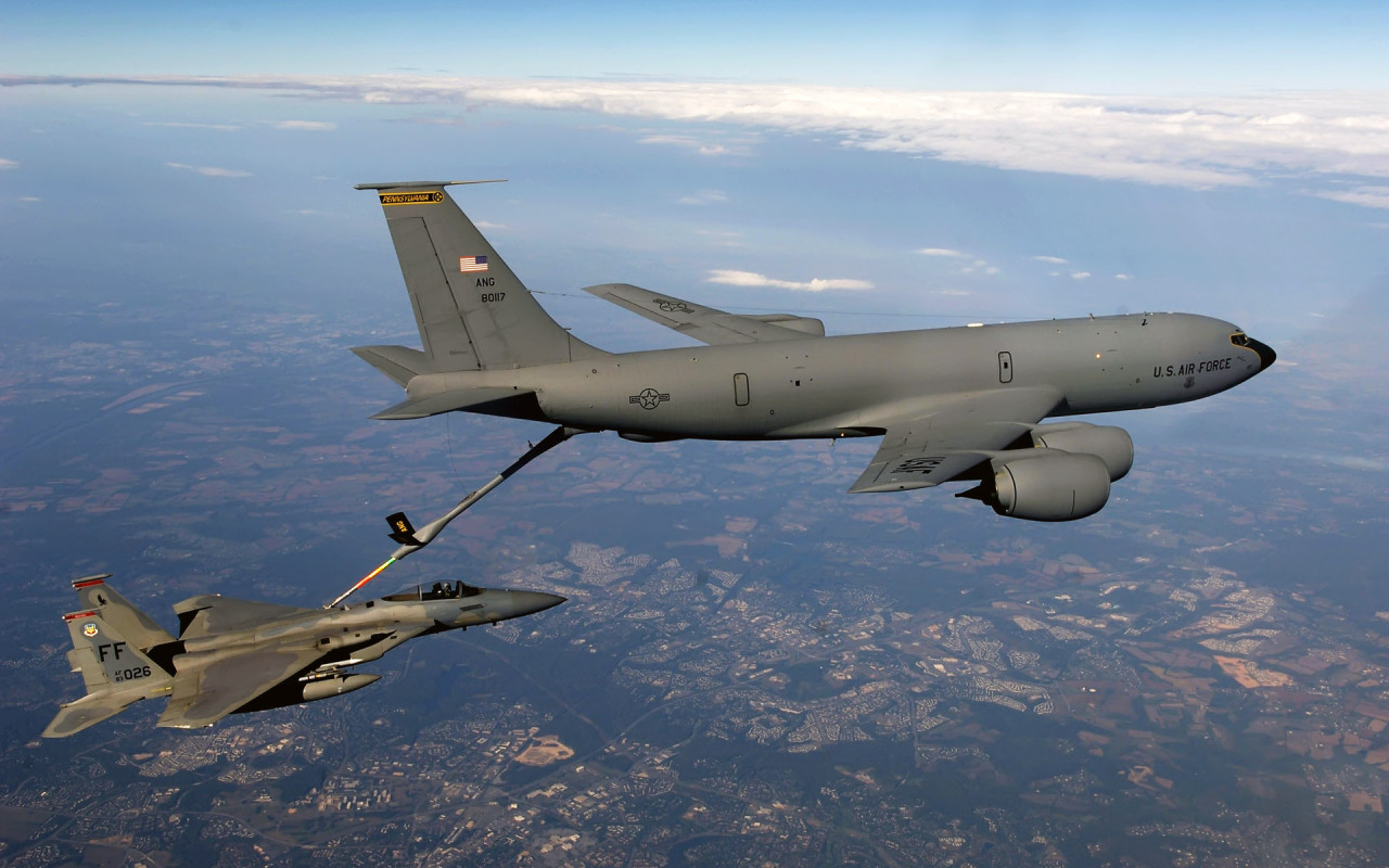 Aviation_Military_aircraft___aviation_fuel_012492_.jpg