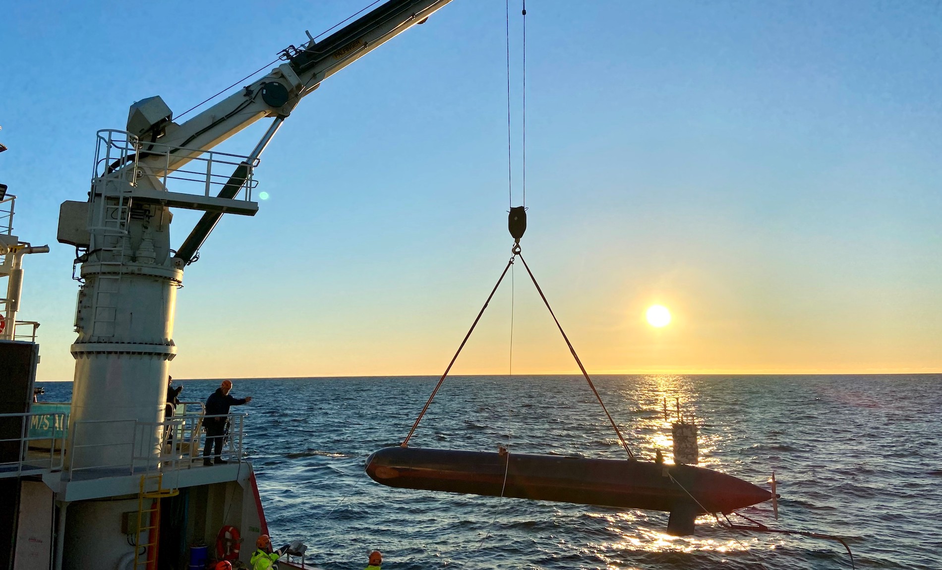 اختبار نظام الحوت الأزرق التابع للصناعات الجوية الإسرائيلية مع البحرية الألمانية. اختبار نظام الحوت الأزرق التابع للصناعات الجوية الإسرائيلية مع البحرية الألمانية.