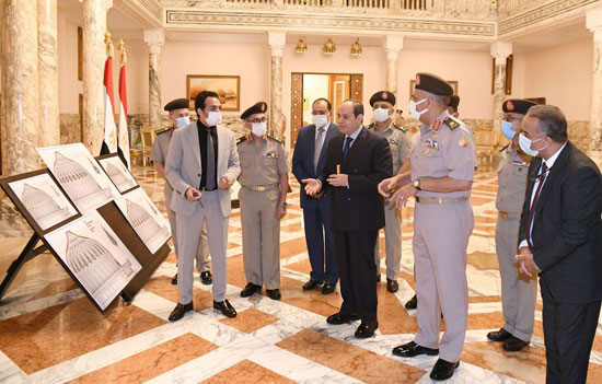الرئيس السيسى يتابع موقف مشروعات الهيئة الهندسية  (3) الرئيس السيسى يتابع موقف مشروعات الهيئة الهندسية  (3)