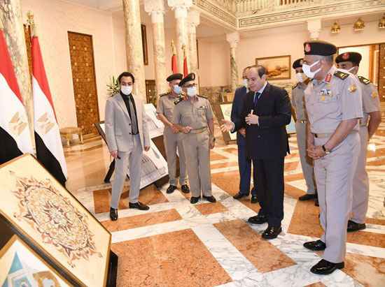 الرئيس السيسى يتابع موقف مشروعات الهيئة الهندسية  (2) الرئيس السيسى يتابع موقف مشروعات الهيئة الهندسية  (2)