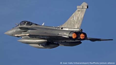 مقاتلة رافال إي جي تابعة لسلاح الجو اليوناني تشارك في برنامج القيادة التكتيكية في ألباسيتي، إسبانيا، في 21 نوفمبر 2024 مقاتلة رافال إي جي تابعة لسلاح الجو اليوناني تشارك في برنامج القيادة التكتيكية في ألباسيتي، إسبانيا، في 21 نوفمبر 2024