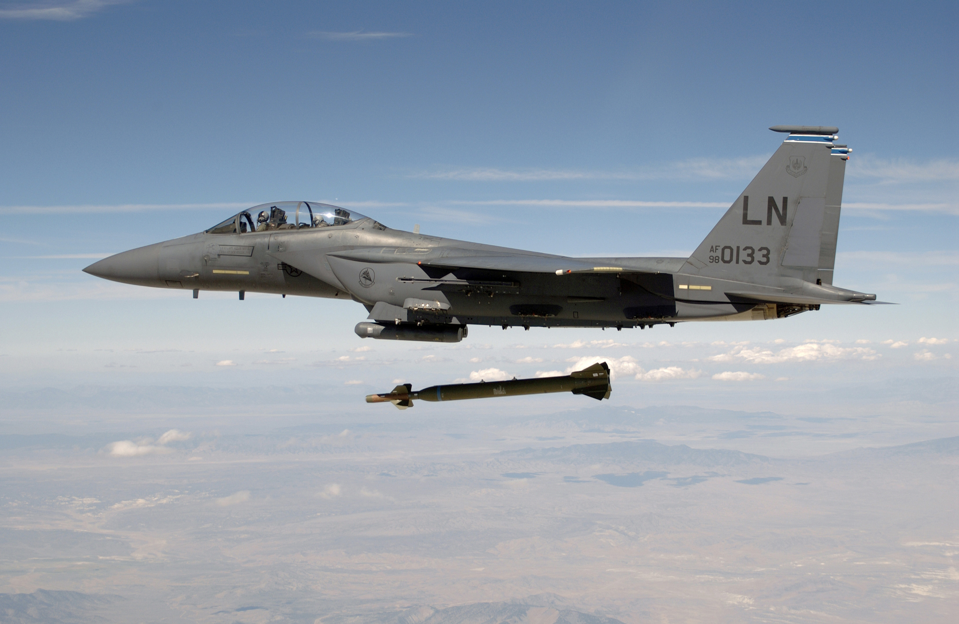F-15E_gbu-28_release.jpg