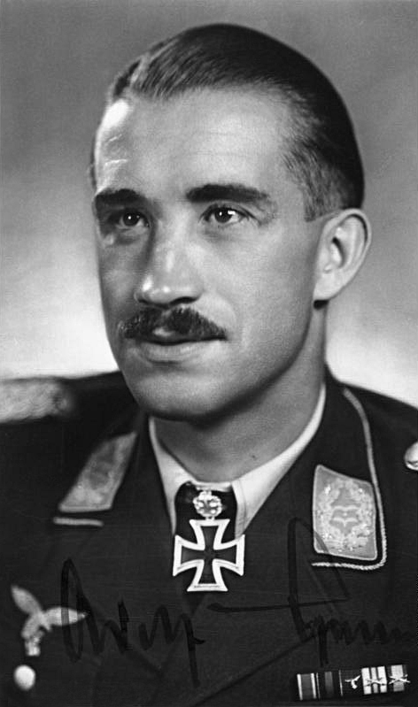 Bundesarchiv_Bild_146-2006-0123%2C_Adolf_Galland.jpg