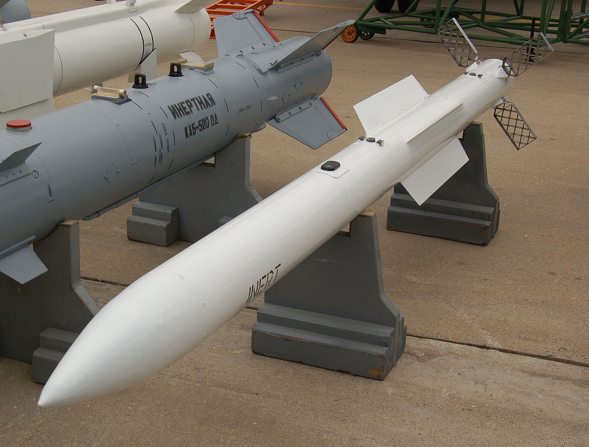 1200px-Vympel-R-77-maks2009.jpg