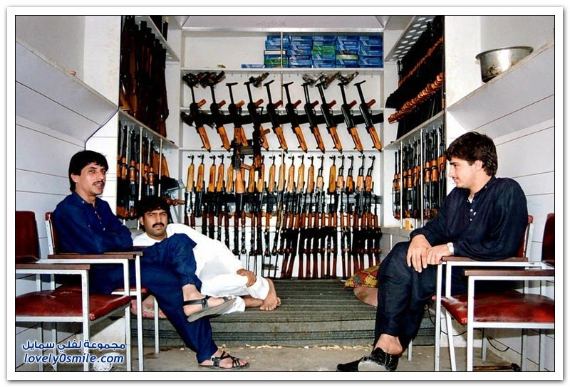Darra-Adam-Khel-The-Village-of-Illegal-Gun-Manufacturers-05.jpg
